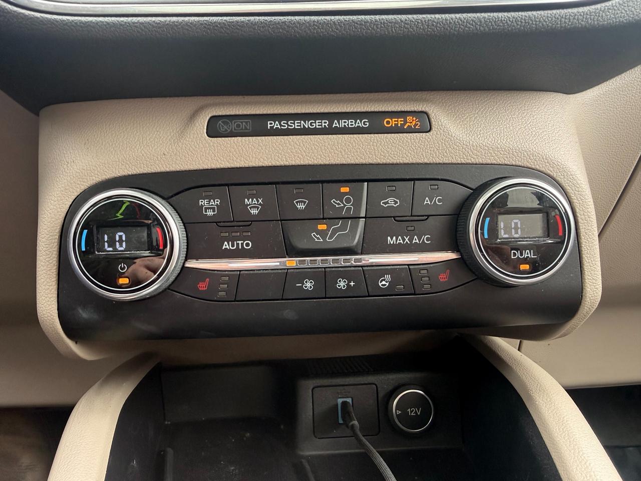 2020 Ford Escape Titanium Photo