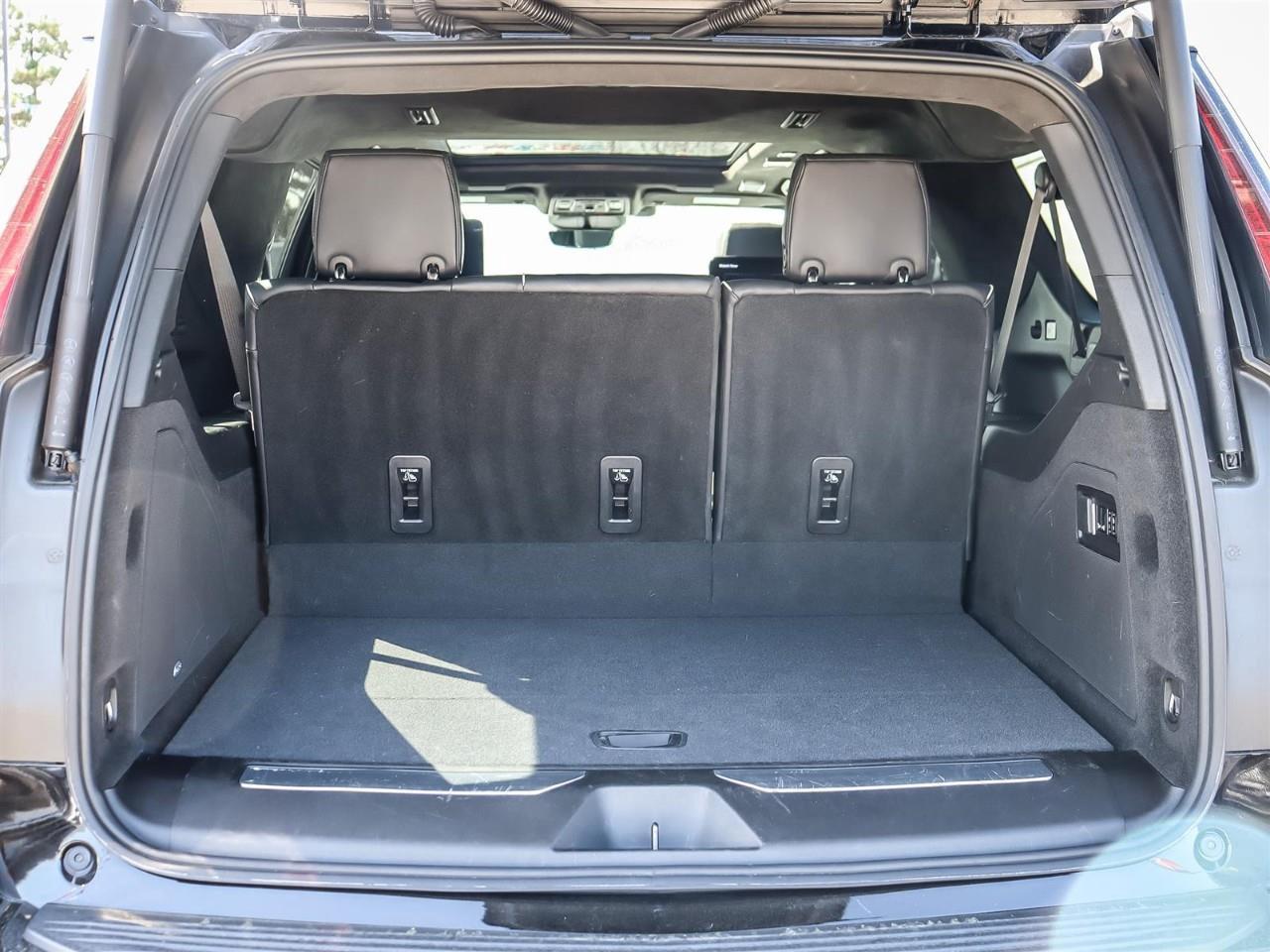 2022 Cadillac Escalade ESV Sport Platinum ESV | Platinum | DVD | Sport | Photo