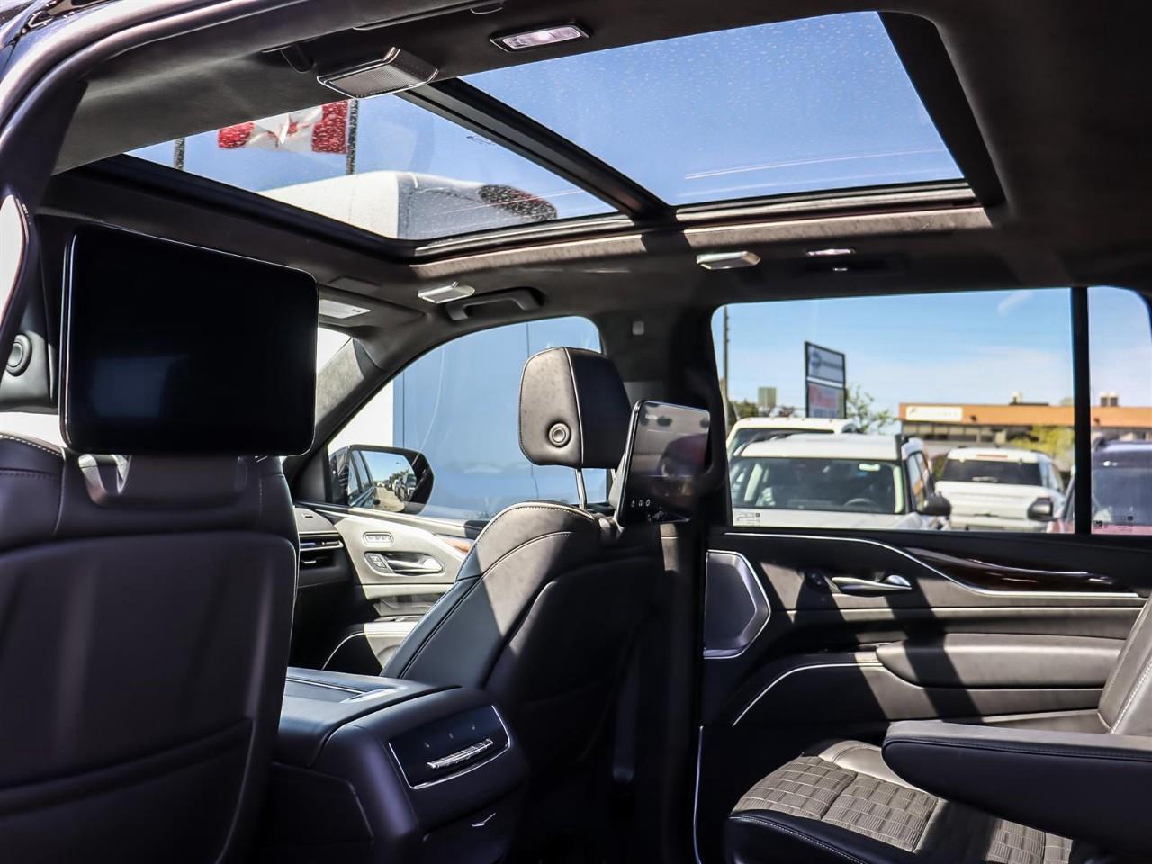 2022 Cadillac Escalade ESV Sport Platinum ESV | Platinum | DVD | Sport | Photo