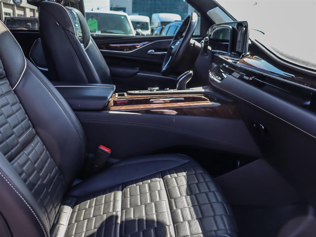 2022 Cadillac Escalade ESV Sport Platinum ESV | Platinum | DVD | Sport | Photo