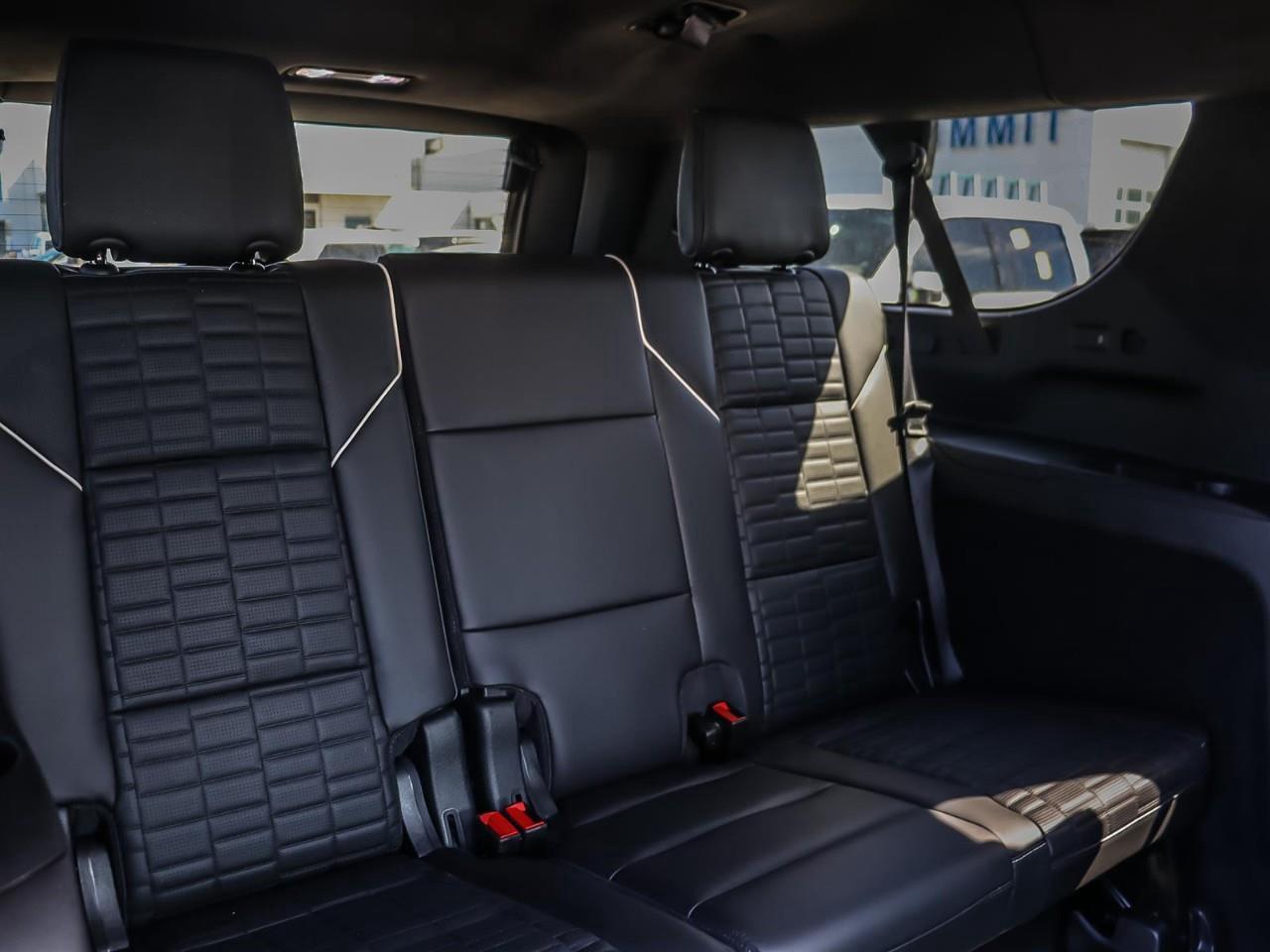 2022 Cadillac Escalade ESV Sport Platinum ESV | Platinum | DVD | Sport | Photo