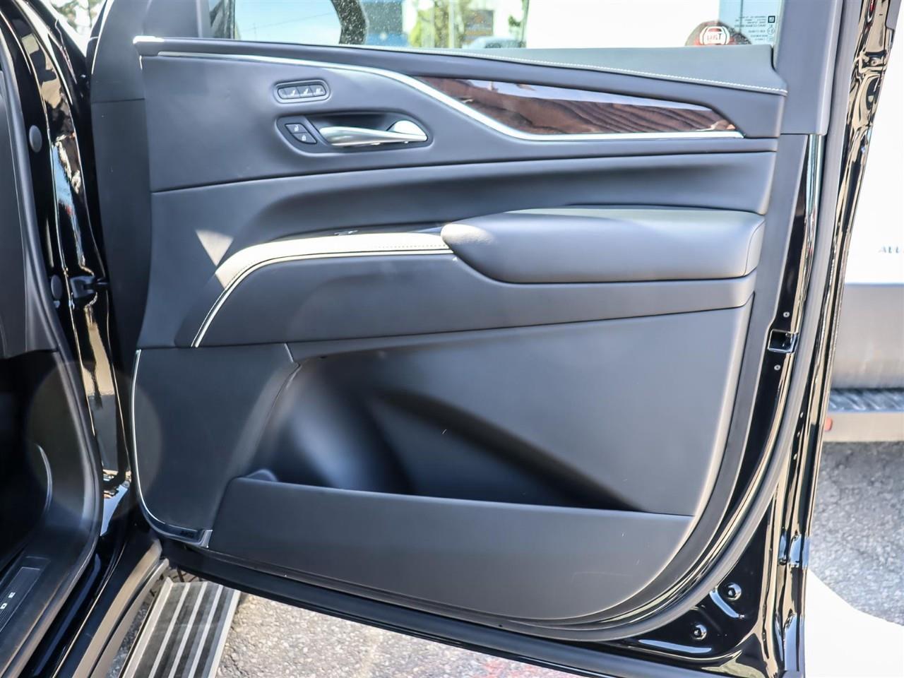 2022 Cadillac Escalade ESV Sport Platinum ESV | Platinum | DVD | Sport | Photo