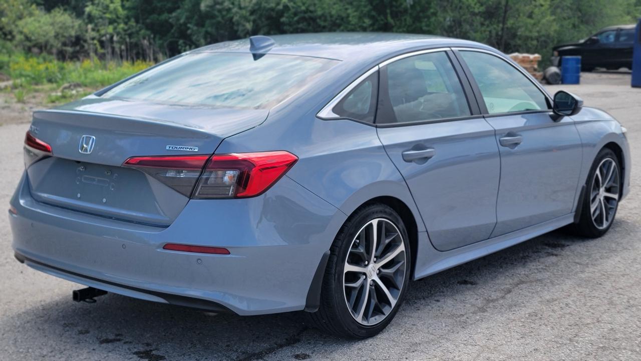 2022 Honda Civic Touring Photo4