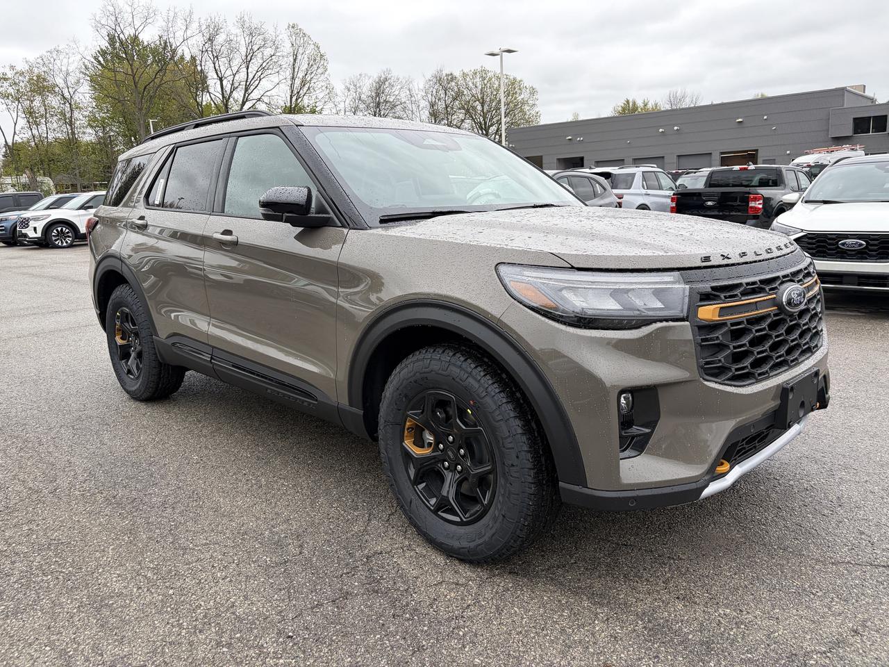 2026 Ford Explorer TREMOR 4WD 800A Photo2