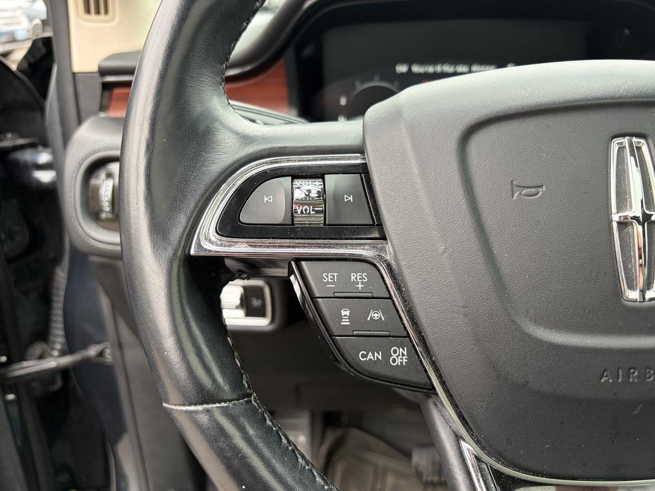 2023 Lincoln Nautilus Reserve AWD Photo