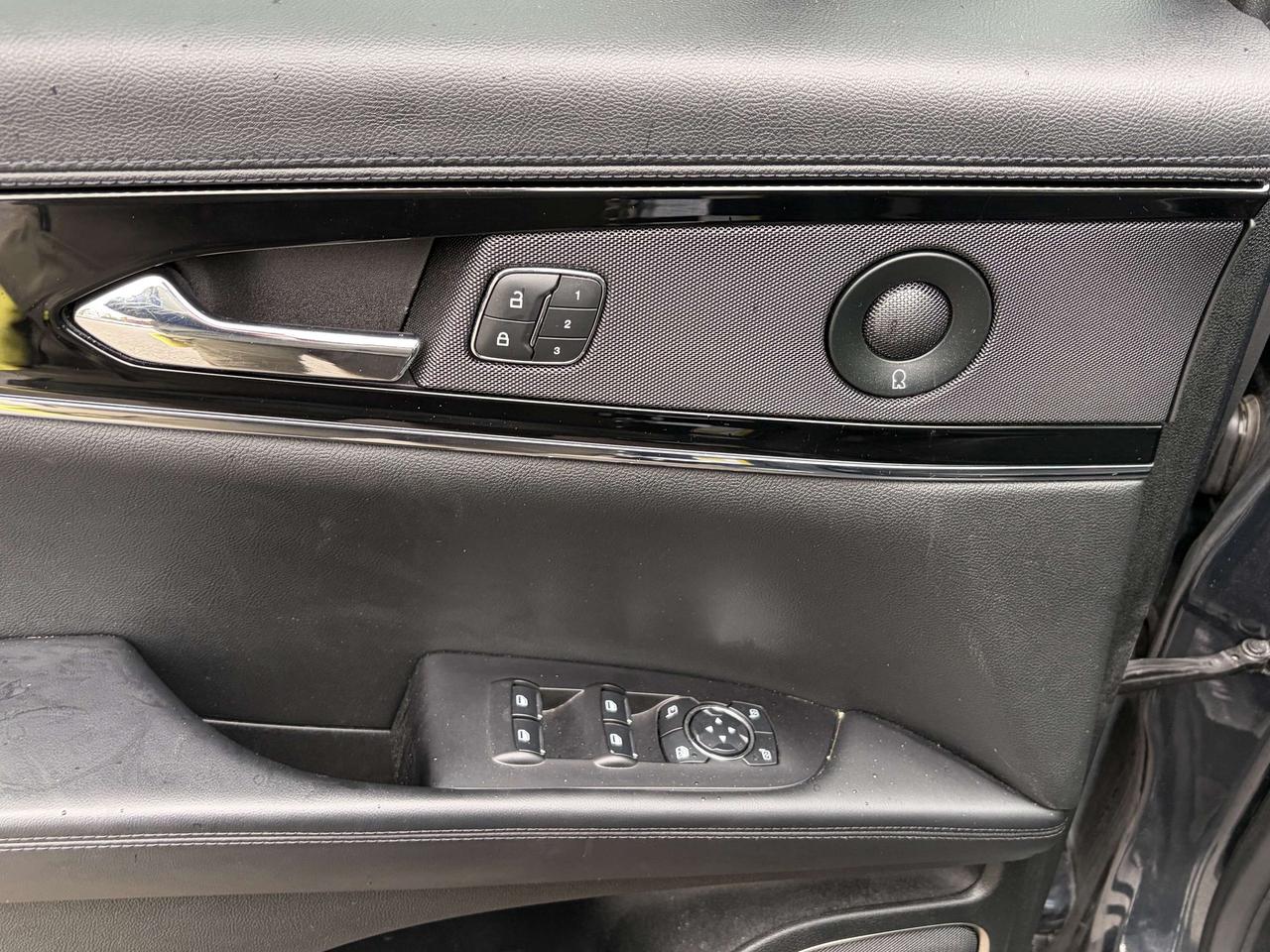 2023 Lincoln Nautilus Reserve AWD Photo