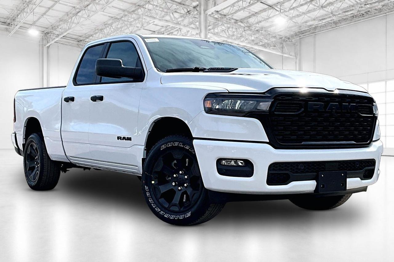 2026 RAM 1500 EXPRESS | Blackout | 8.4" TOUCHSCREEN | 4X4 Photo