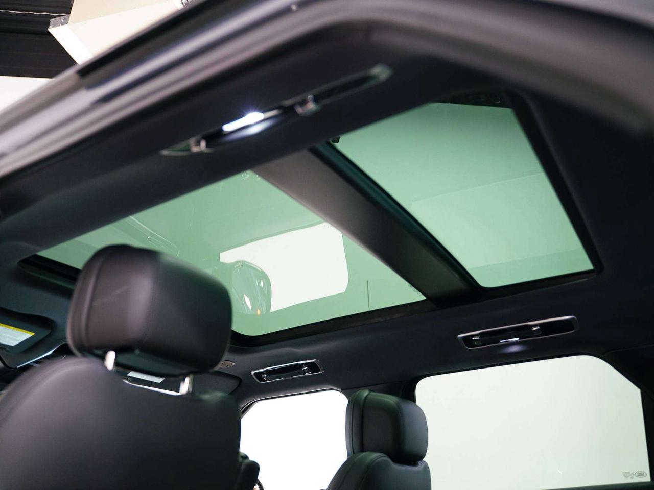 2025 Land Rover Range Rover Sport DYNAMIC | P400 | MERIDIAN | PANO | 23 IN Photo