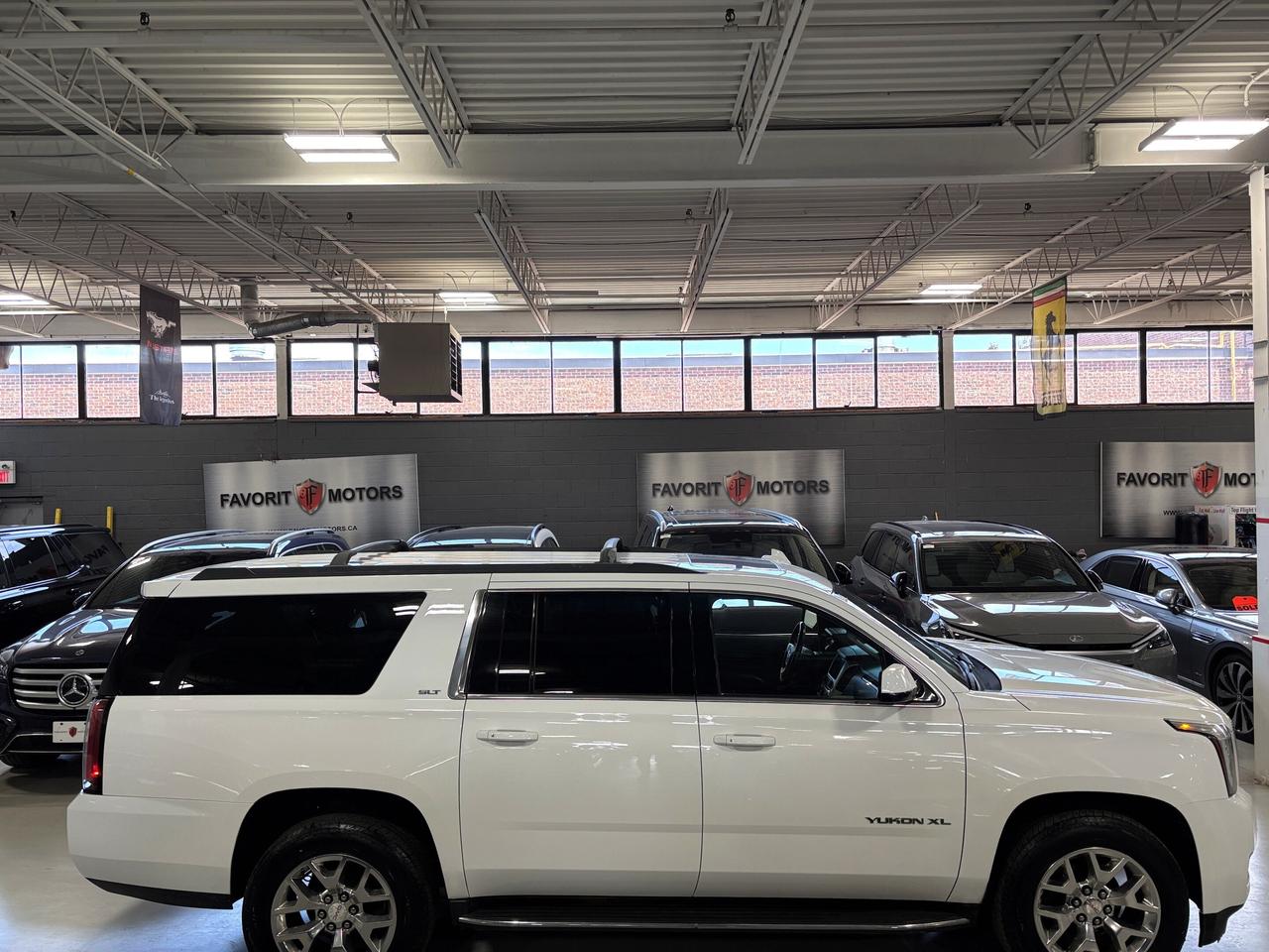 2015 GMC Yukon XL SLT|4WD|V8|8PASSENGER|BOSE|SUNROOF|LEATHER|+++ Photo2