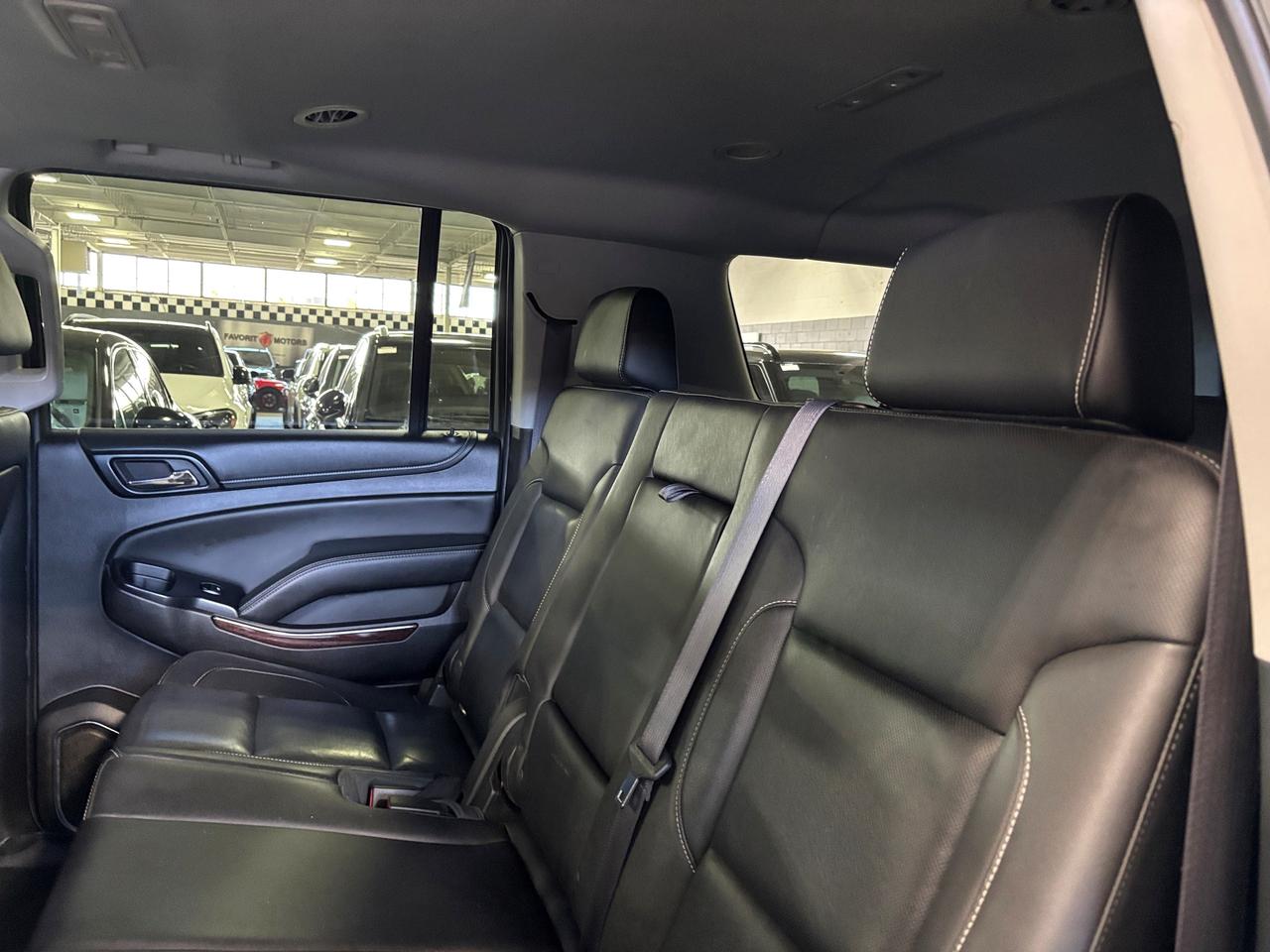 2015 GMC Yukon XL SLT|4WD|V8|8PASSENGER|BOSE|SUNROOF|LEATHER|+++ Photo