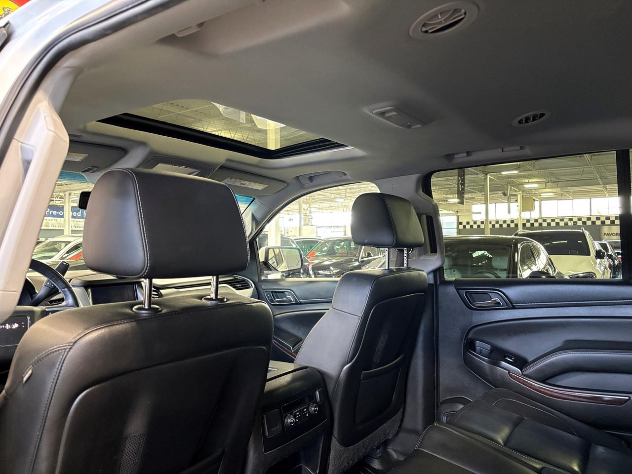 2015 GMC Yukon XL SLT|4WD|V8|8PASSENGER|BOSE|SUNROOF|LEATHER|+++ Photo