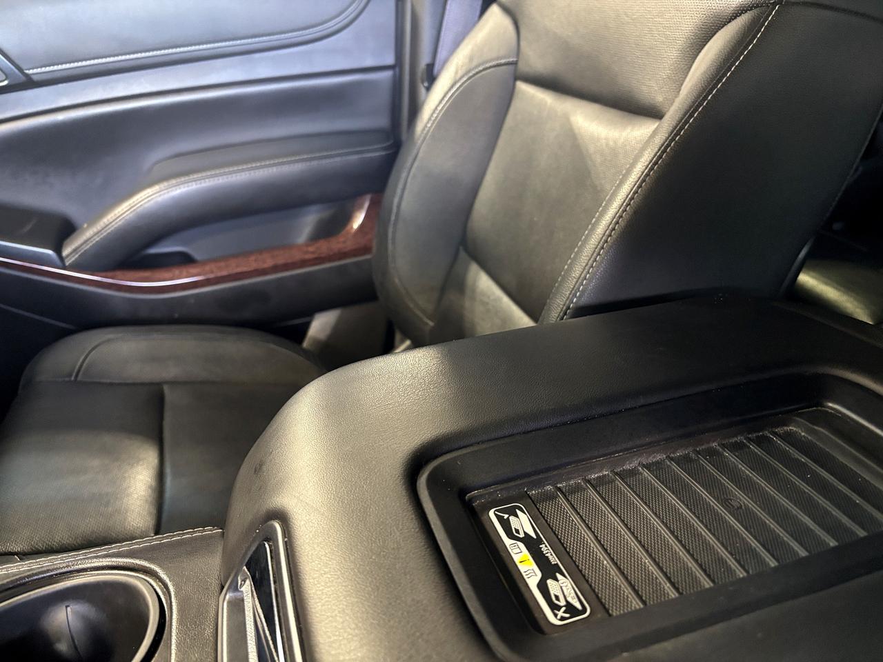 2015 GMC Yukon XL SLT|4WD|V8|8PASSENGER|BOSE|SUNROOF|LEATHER|+++ Photo