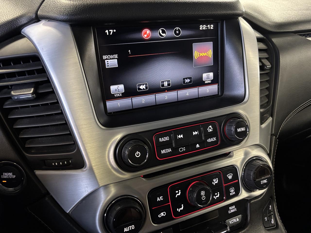 2015 GMC Yukon XL SLT|4WD|V8|8PASSENGER|BOSE|SUNROOF|LEATHER|+++ Photo