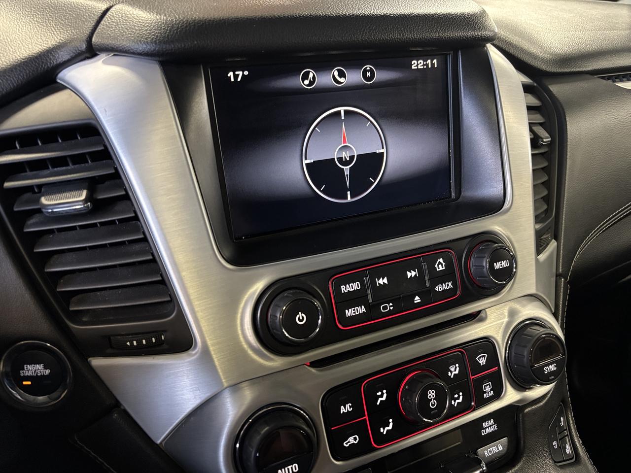 2015 GMC Yukon XL SLT|4WD|V8|8PASSENGER|BOSE|SUNROOF|LEATHER|+++ Photo