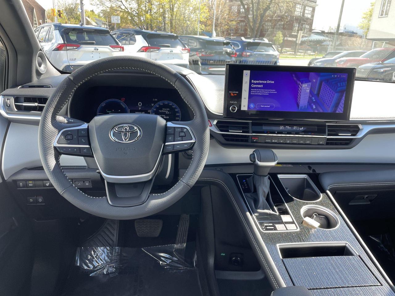 2026 Toyota Sienna XSE 7-Passenger Photo