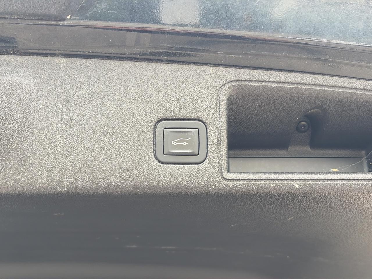 2018 GMC Terrain SLE, DIESEL, CLEAN CARFAX, REMOTE START! Photo