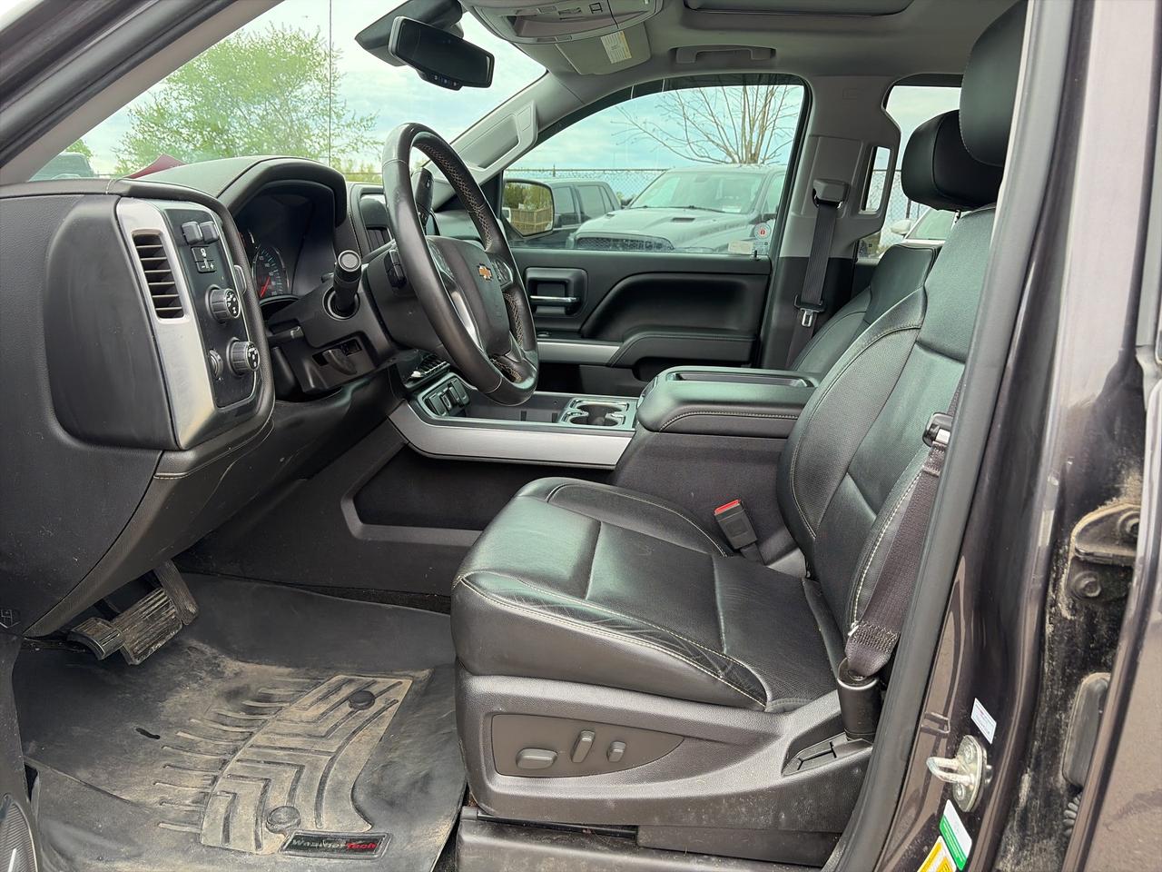 2015 Chevrolet Silverado 1500 6.2L LTZ, CLEAN CARFAX, REMOTE START, 4X4! - Photo #11