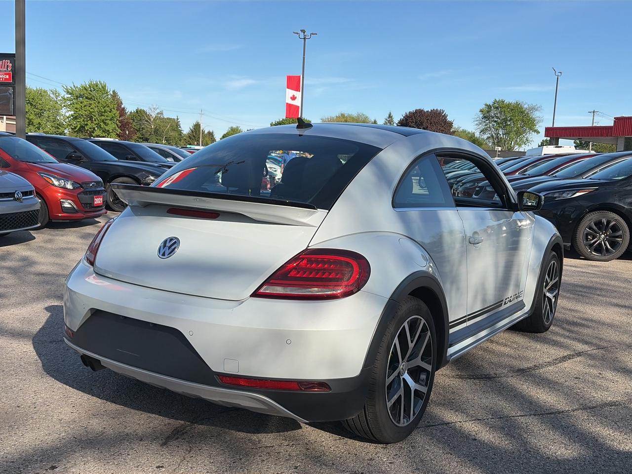 2018 Volkswagen Beetle DUNE, AUTO, HEATED SEATS, SUNROOF,  BACK UP CAMERA - Photo #6