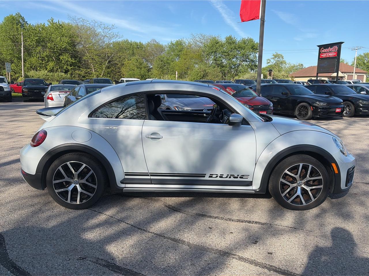 2018 Volkswagen Beetle DUNE, AUTO, HEATED SEATS, SUNROOF,  BACK UP CAMERA - Photo #7