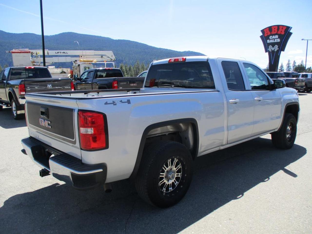 2015 GMC Sierra 1500 Double Cab 4WD - Photo #4