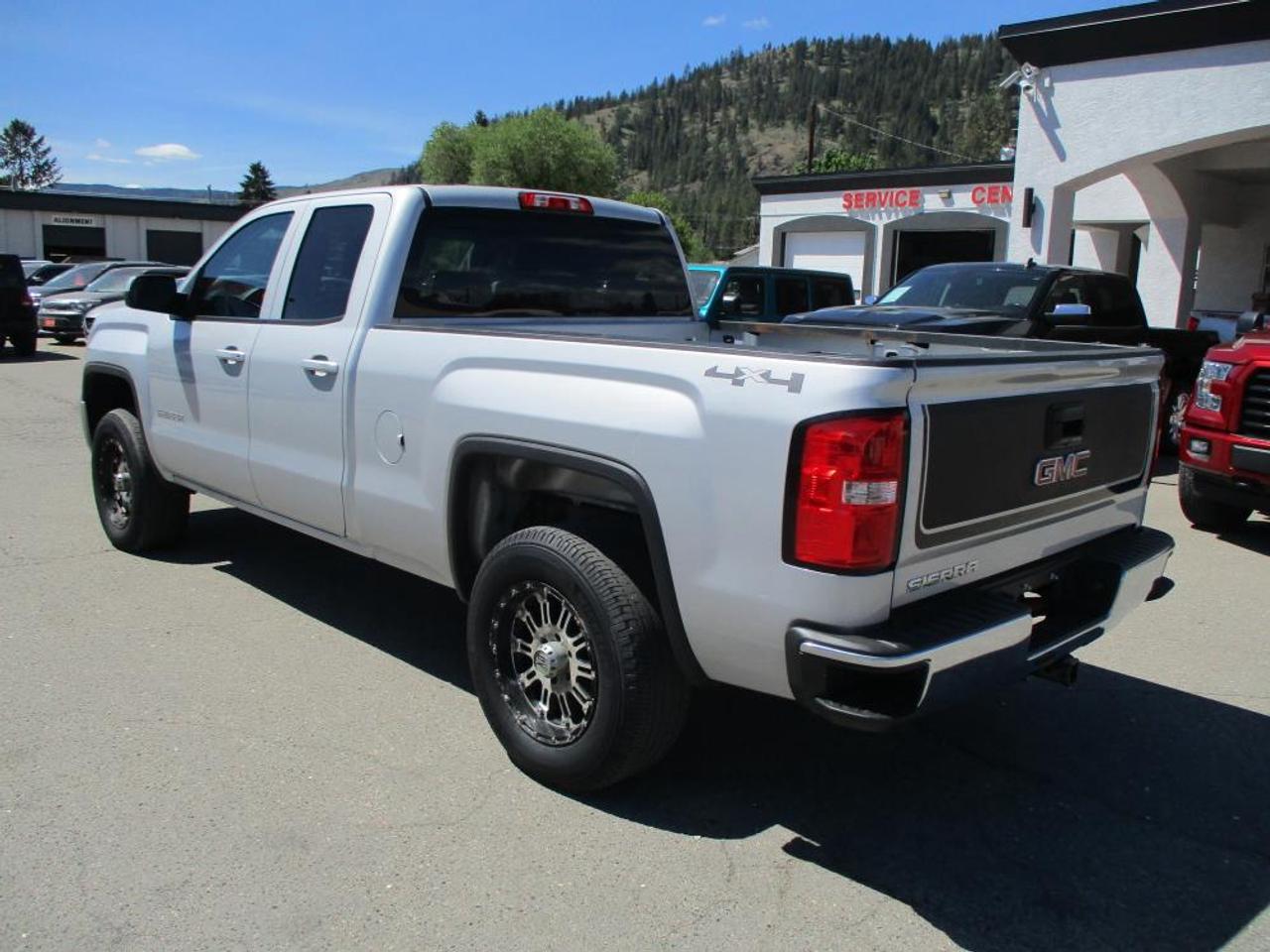 2015 GMC Sierra 1500 Double Cab 4WD - Photo #5