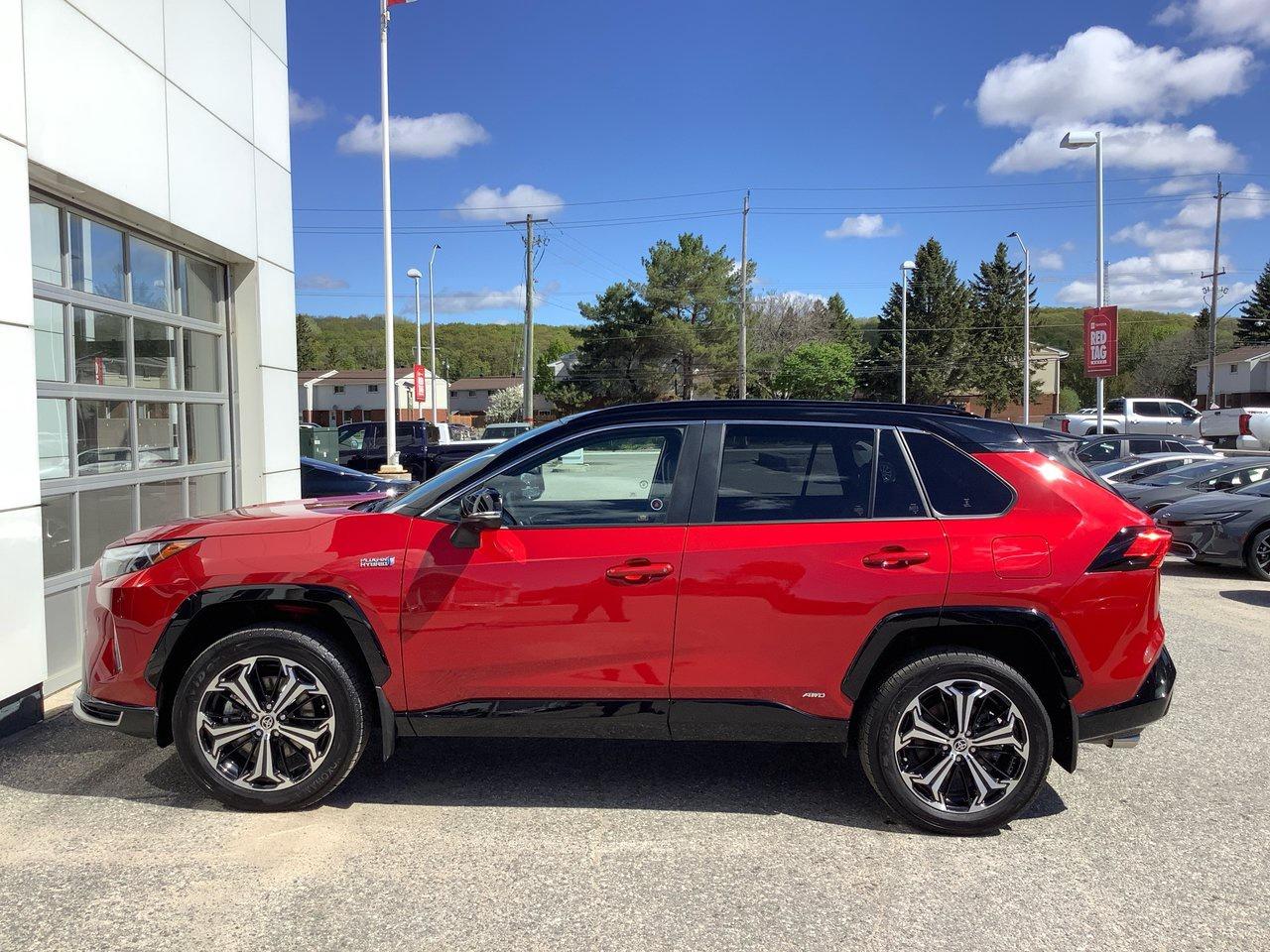 2024 Toyota RAV4 Prime TECH Photo4