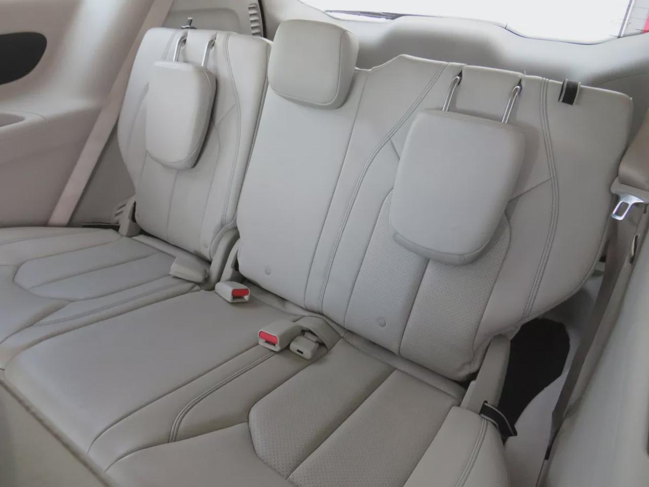 2018 Chrysler Pacifica Hybrid Touring-L | Clean Title No Accidents | 7 Passenger | Alloy Rims | Tints | DVD | Leather | Heated Seats | Dual Climate | Photo