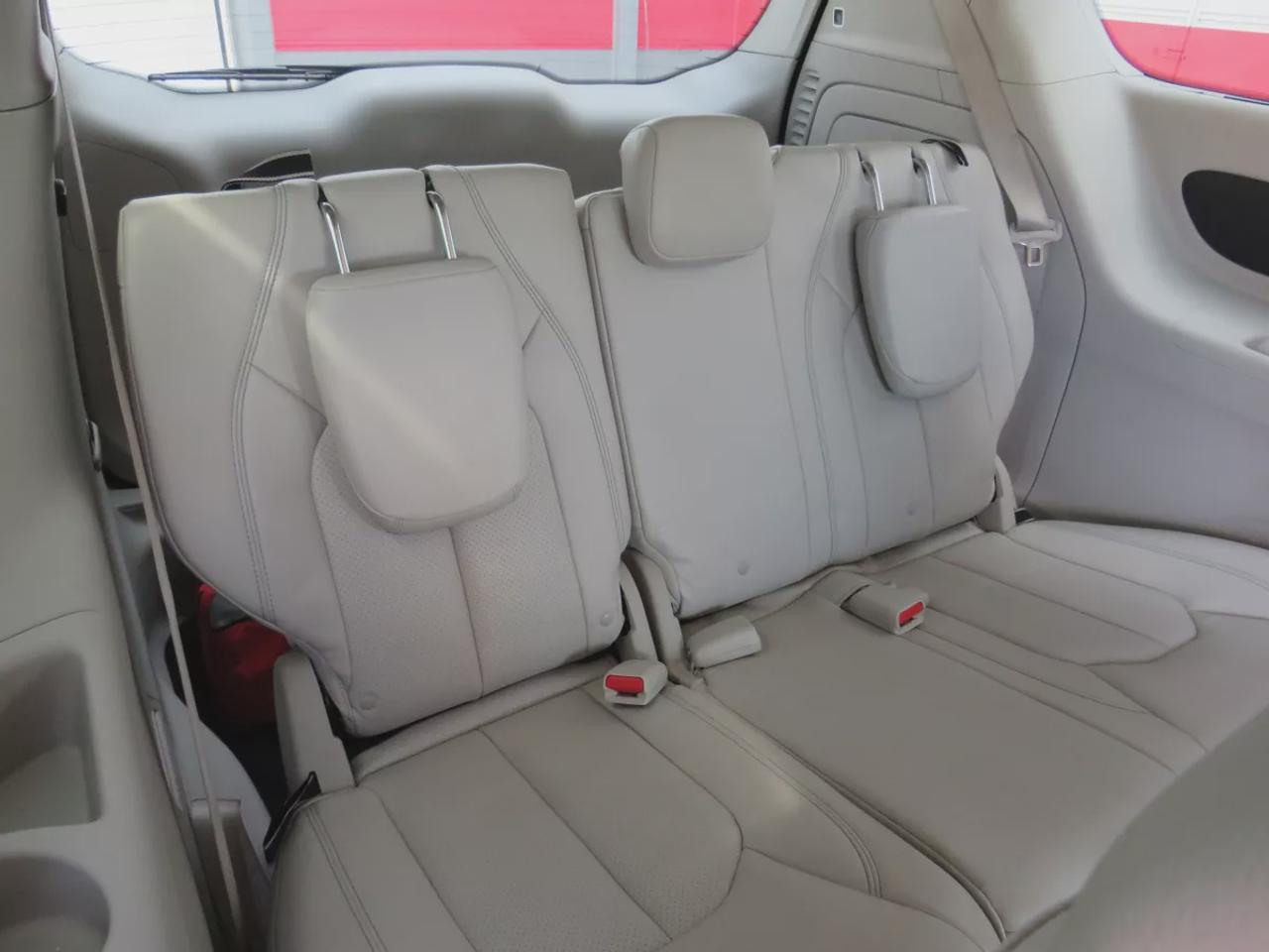 2018 Chrysler Pacifica Hybrid Touring-L | Clean Title No Accidents | 7 Passenger | Alloy Rims | Tints | DVD | Leather | Heated Seats | Dual Climate | Photo