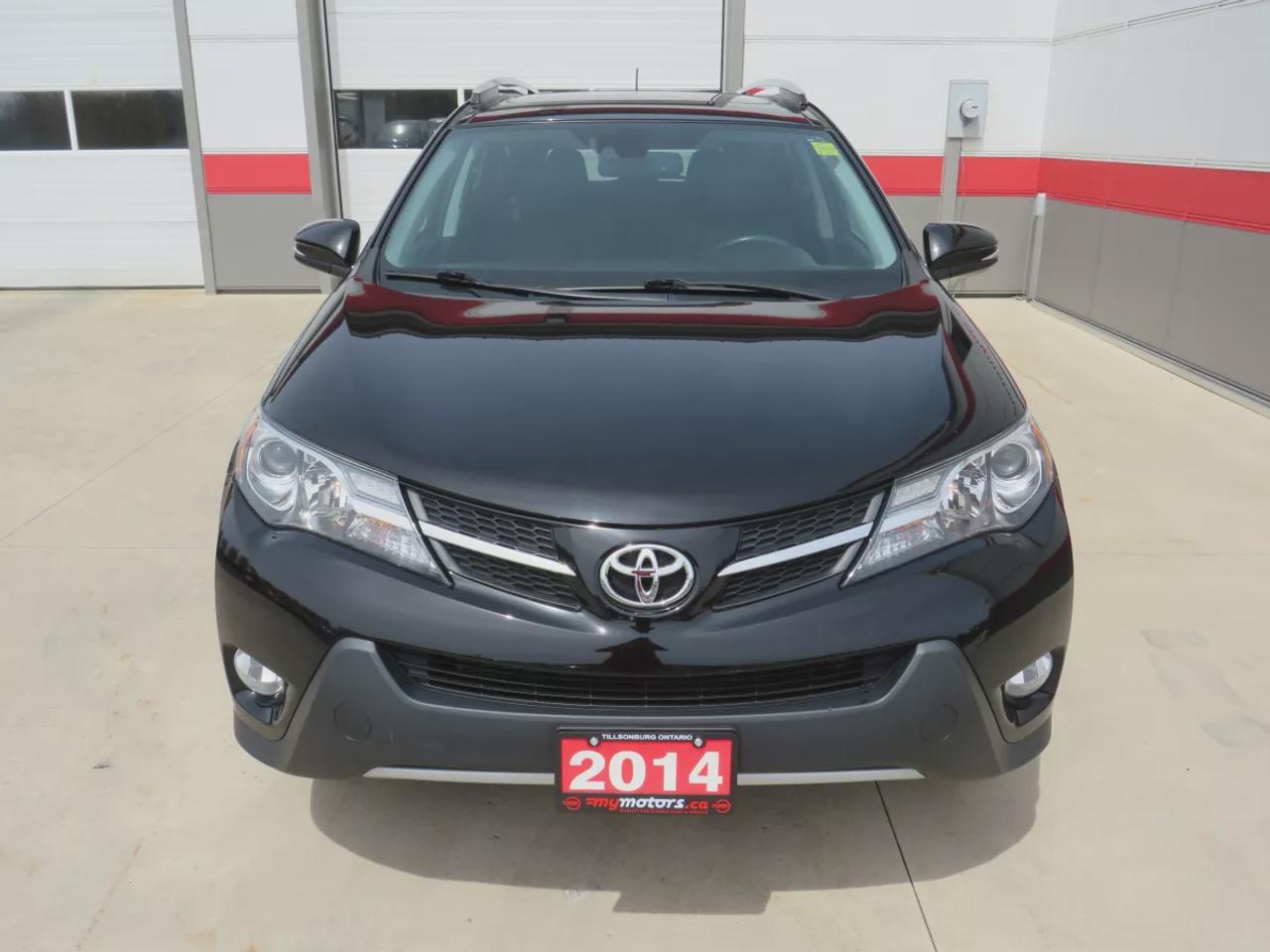 2014 Toyota RAV4 Limited | Clean Title No Accidents | AWD | Alloy Rims | Two Tone Leather | Sunroof | Navigation | Reverse Camera | Photo
