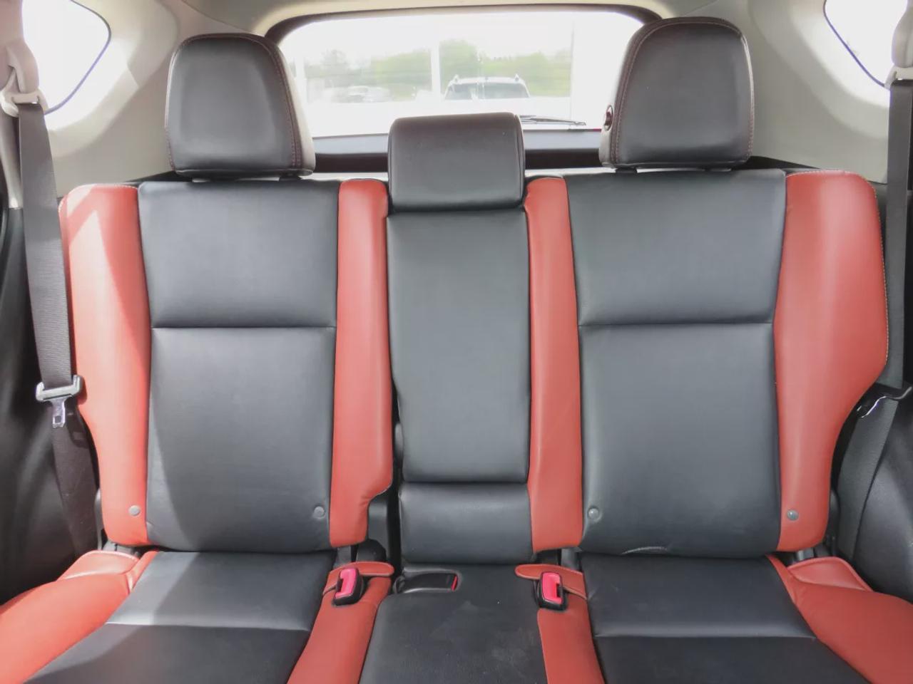 2014 Toyota RAV4 Limited | Clean Title No Accidents | AWD | Alloy Rims | Two Tone Leather | Sunroof | Navigation | Reverse Camera | Photo