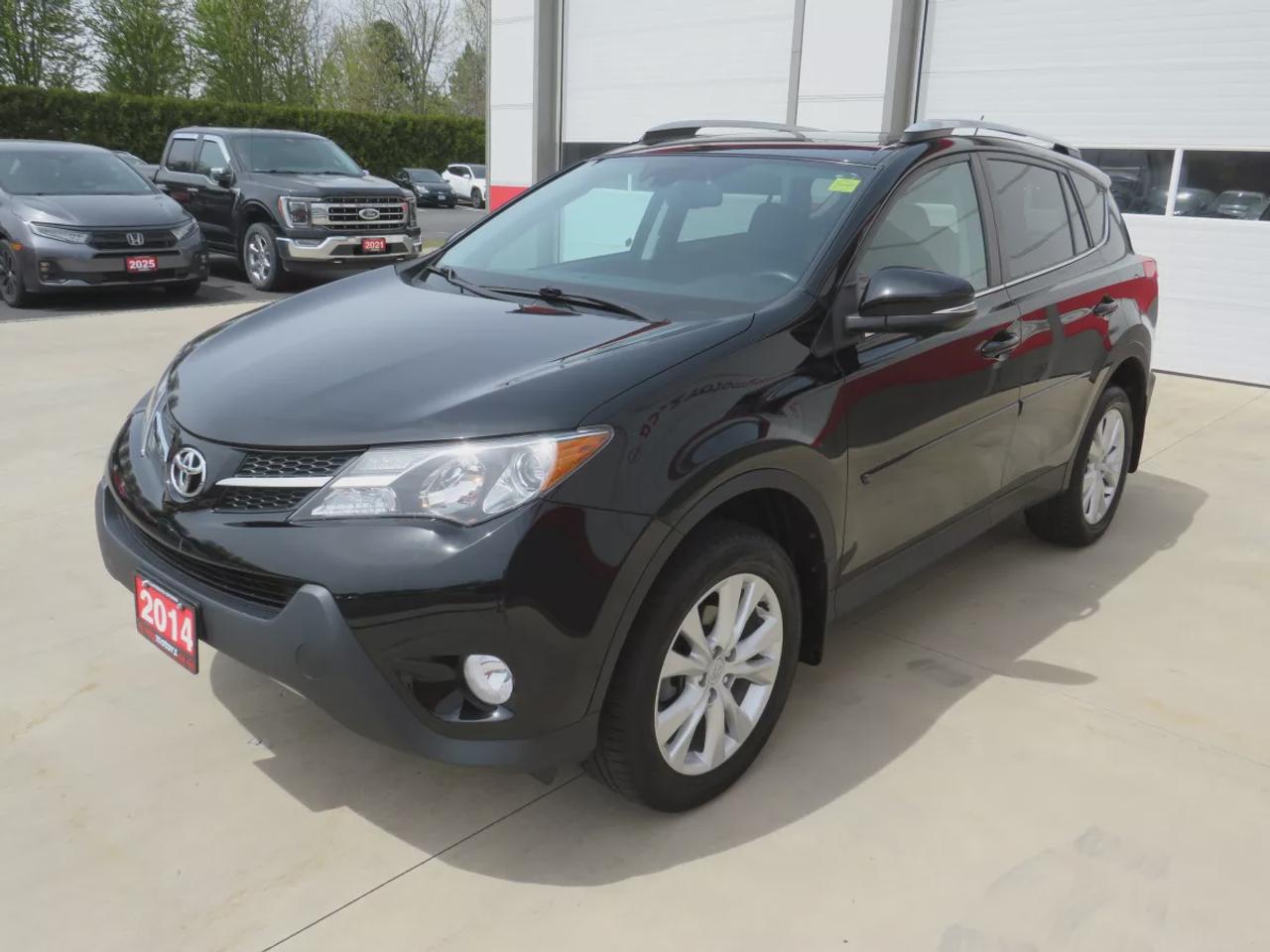 2014 Toyota RAV4 Limited | Clean Title No Accidents | AWD | Alloy Rims | Two Tone Leather | Sunroof | Navigation | Reverse Camera | Photo