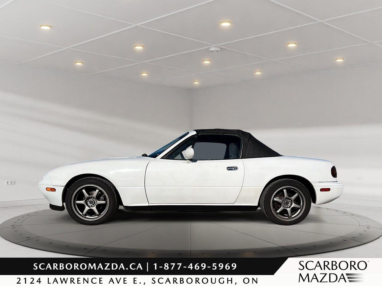 1990 Mazda Miata MX-5 Base Photo3