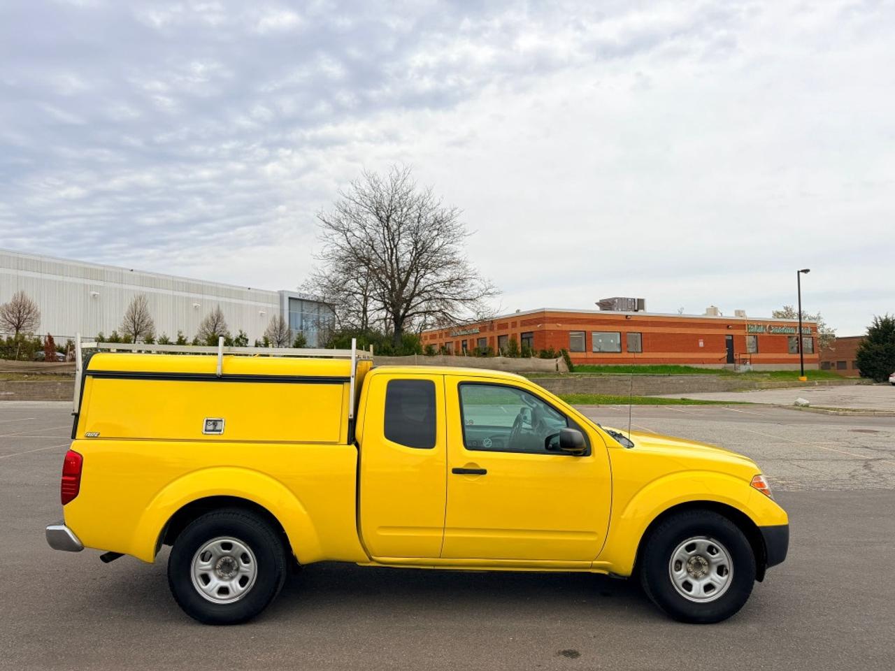 2013 Nissan Frontier 2WD King Cab SWB Automatic S Photo