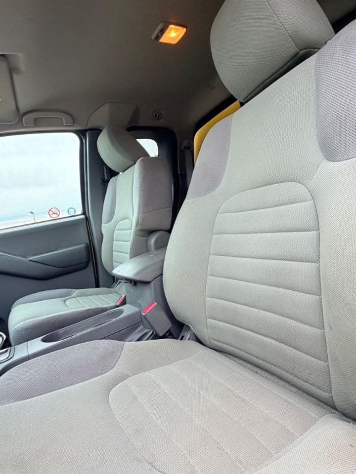 2013 Nissan Frontier 2WD King Cab SWB Automatic S Photo