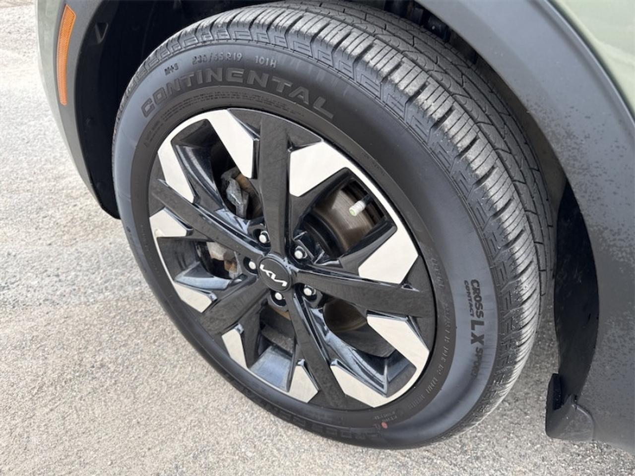 2023 Kia Sportage X-Line Limited  Panoramic Sunroof - $235 B/W Photo