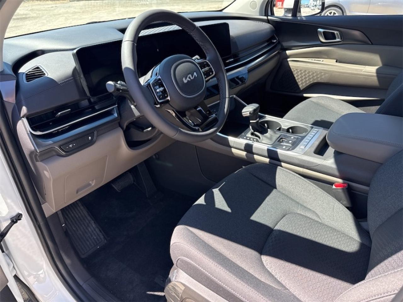 2026 Kia Carnival LX+   - Navigation GPS - $335 B/W Photo4