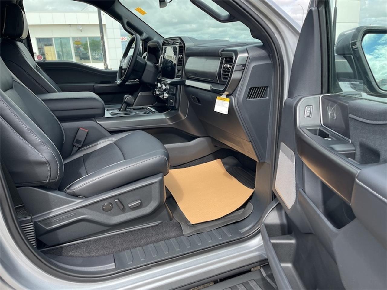 2026 Ford F-150 Lariat  - Tow Package Photo5