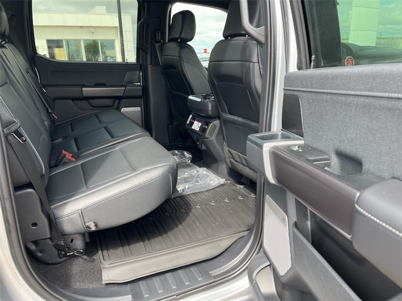 2026 Ford F-150 Lariat  - Tow Package Photo5