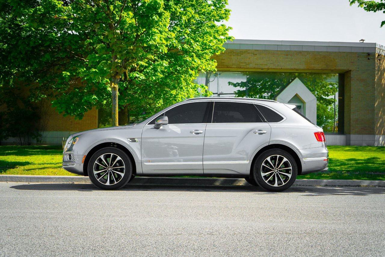2019 Bentley Bentayga V8 Photo4