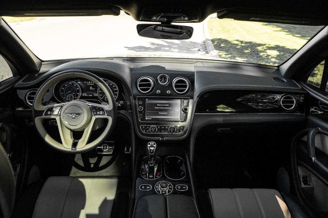 2019 Bentley Bentayga V8 Photo