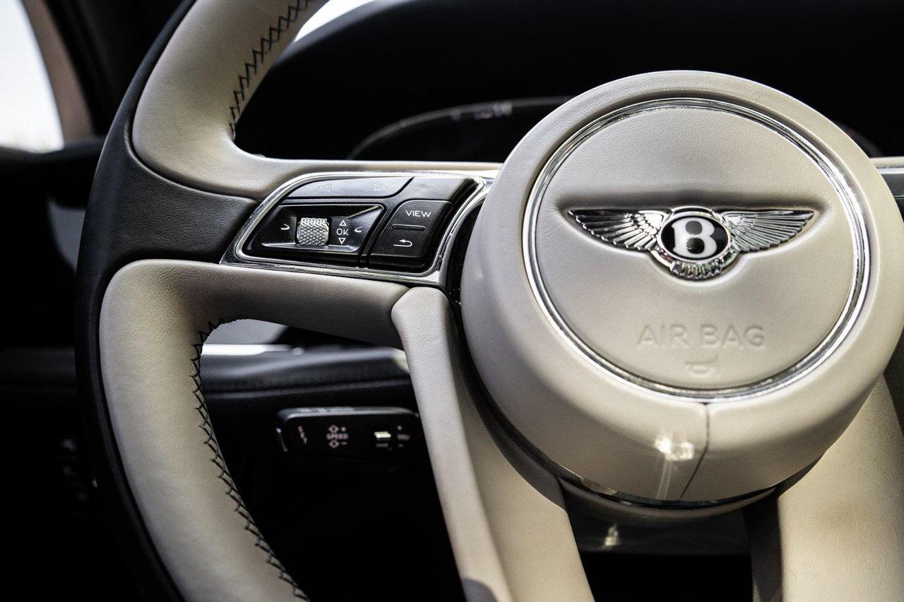 2019 Bentley Bentayga V8 Photo