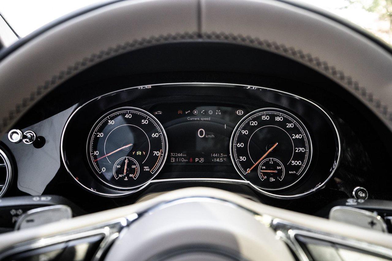 2019 Bentley Bentayga V8 Photo