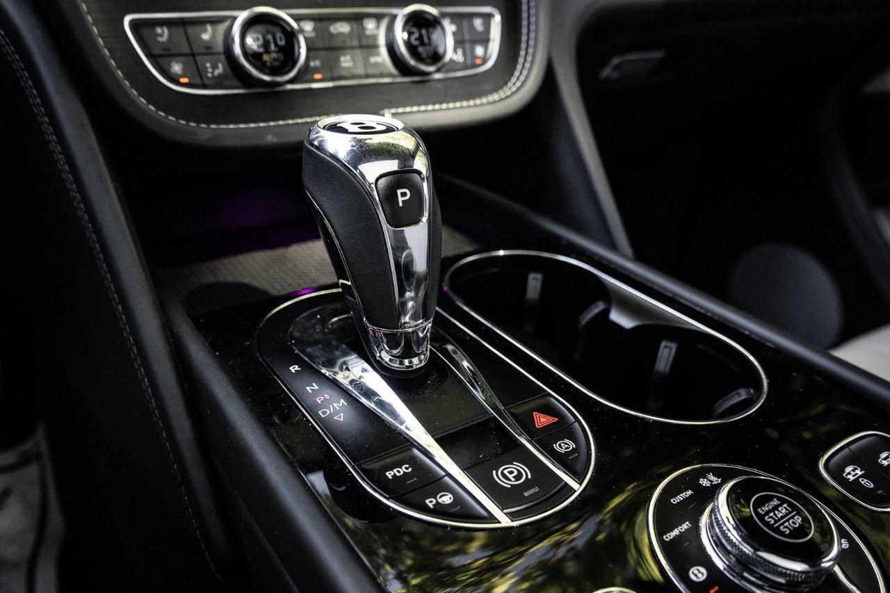 2019 Bentley Bentayga V8 Photo
