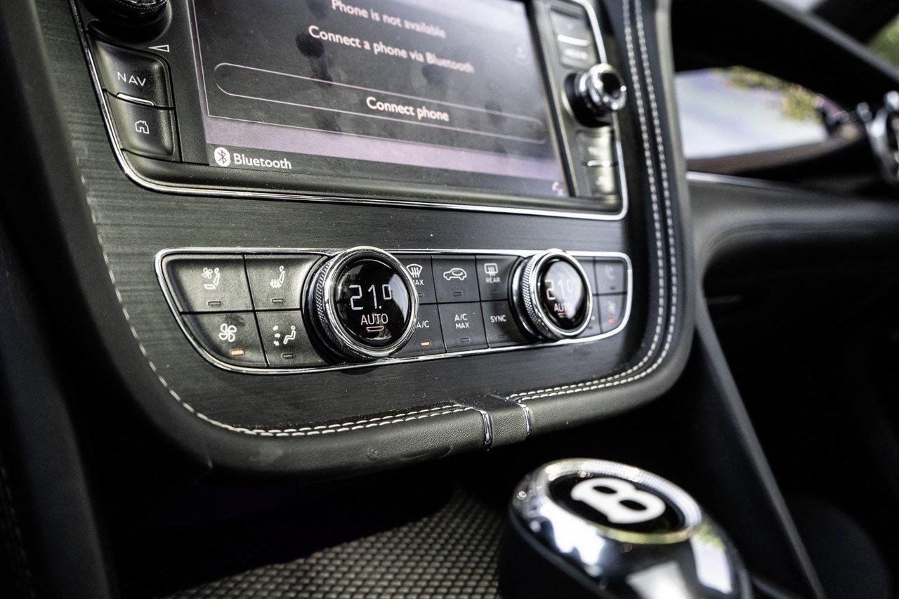 2019 Bentley Bentayga V8 Photo