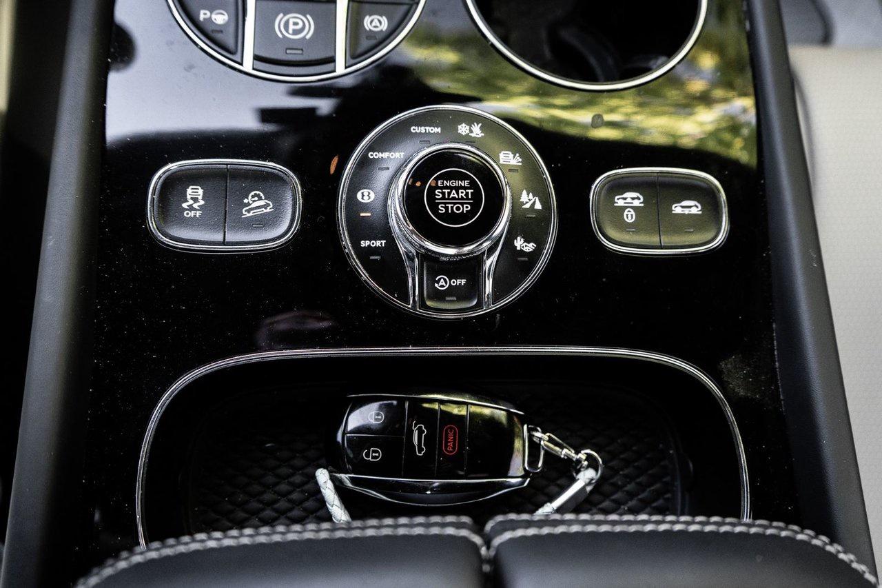 2019 Bentley Bentayga V8 Photo