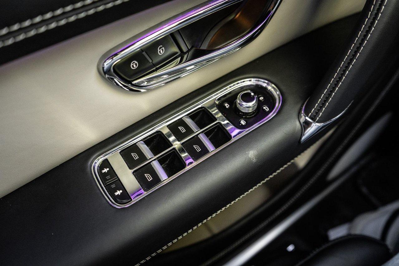2019 Bentley Bentayga V8 Photo
