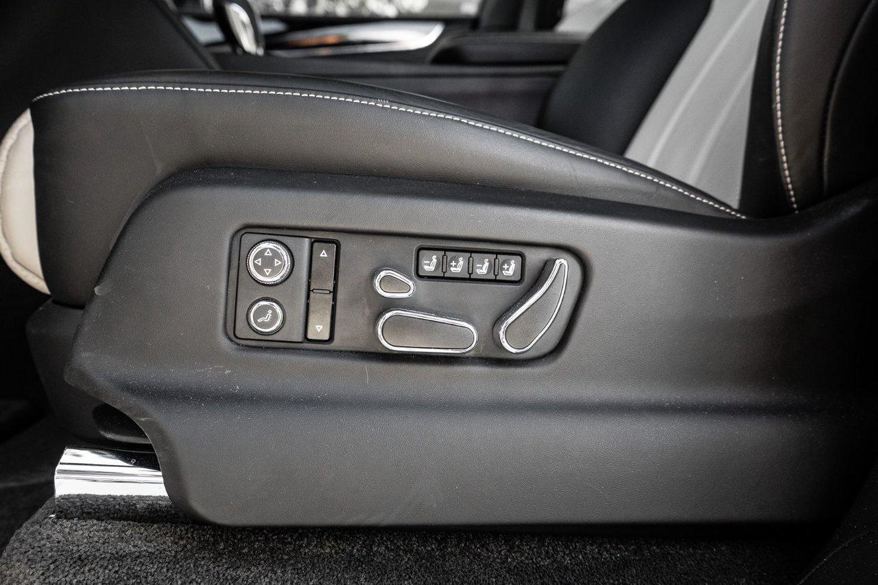 2019 Bentley Bentayga V8 Photo