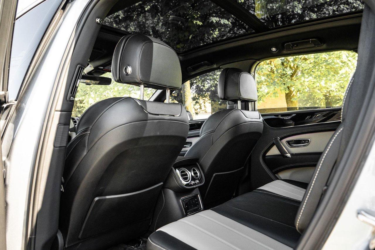 2019 Bentley Bentayga V8 Photo