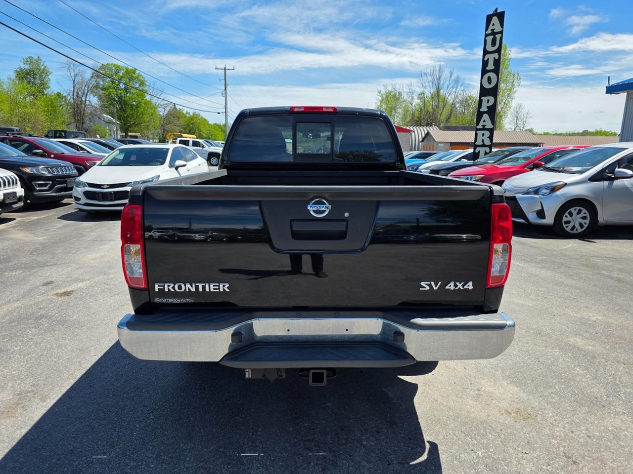 2016 Nissan Frontier SV LWB Photo3
