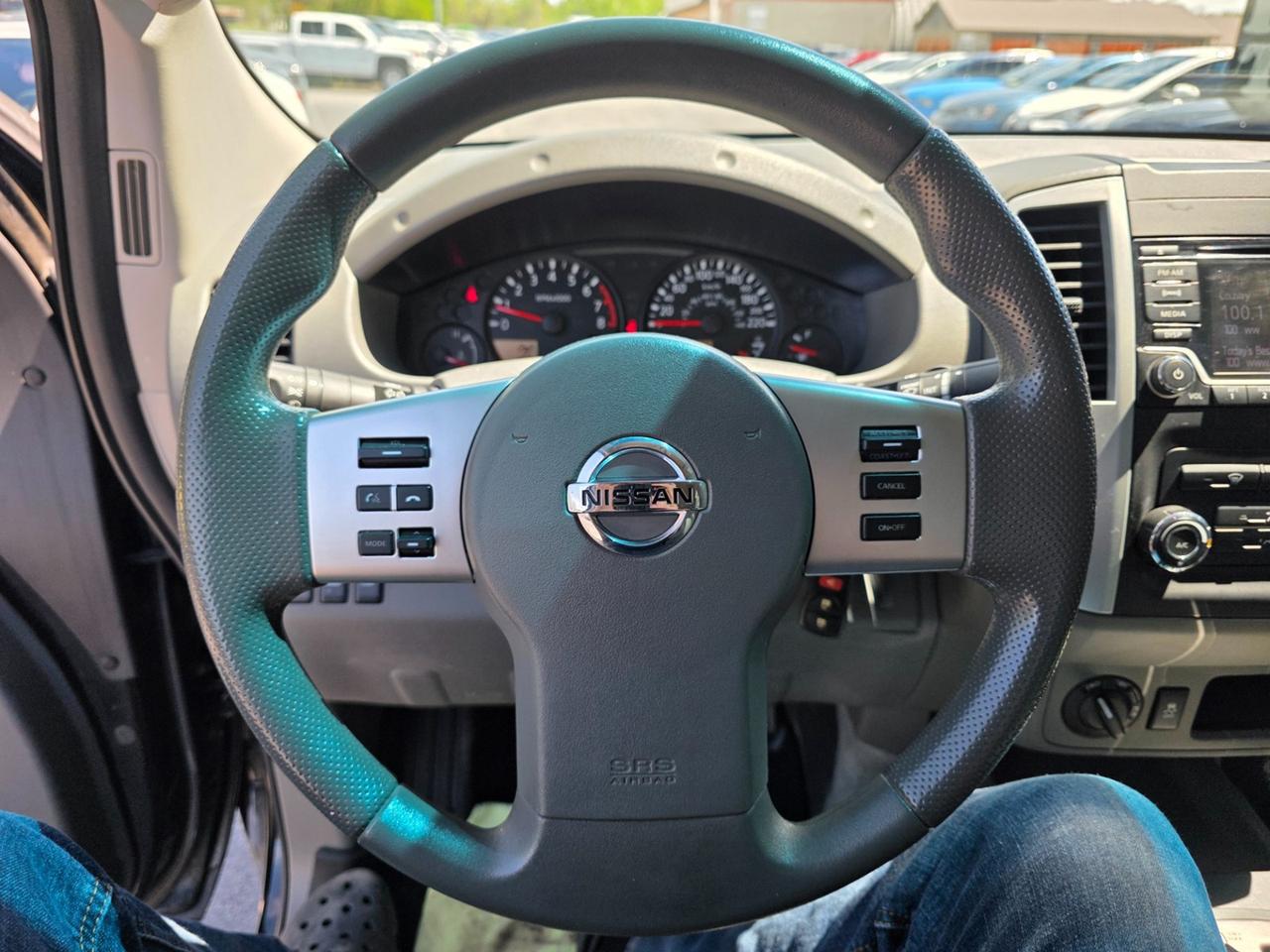 2016 Nissan Frontier SV LWB Photo